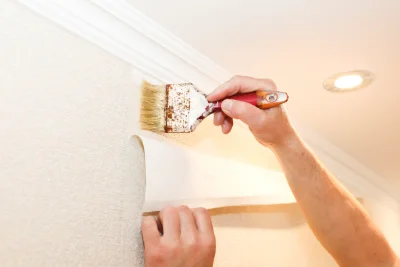 Pose de papier peint à Ligré — revêtements muraux et toiles de verre